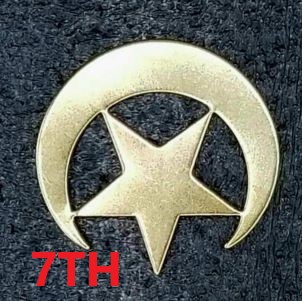 7TH CORPS BADGE.BRASS